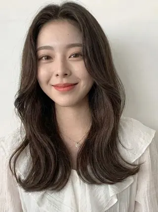 ロング ☁️透明感カラー× レイヤー ☁️ノアのヘアスタイル