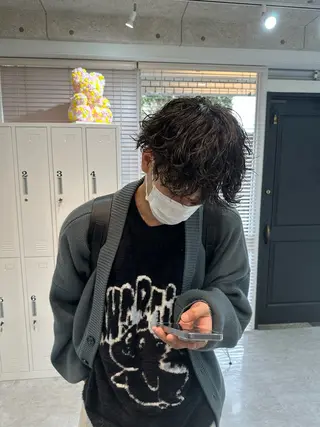 ショート パーマ メンズ ユウ🪄 パーマ指名No1のヘアスタイル