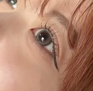 マツエク・マツパ arika マユのヘアスタイル