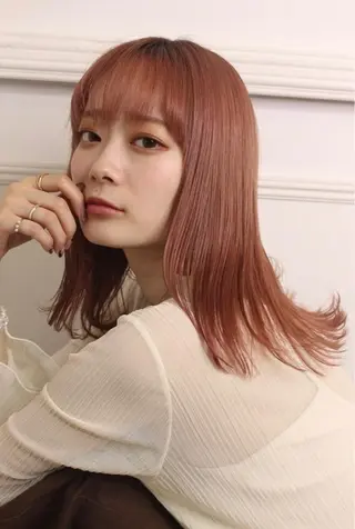 セミロング カラー リルウヘアー 天王寺のヘアスタイル