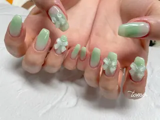 ネイル nailist TOMOのネイルデザイン