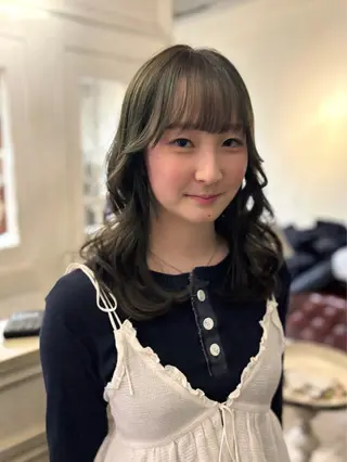 セミロング カラー ︎kirin🦒/ CARNIVALのヘアスタイル