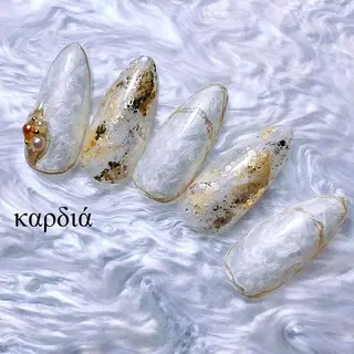 ネイル καρδιά -ｶﾙﾃﾞｨｱ-のネイルデザイン