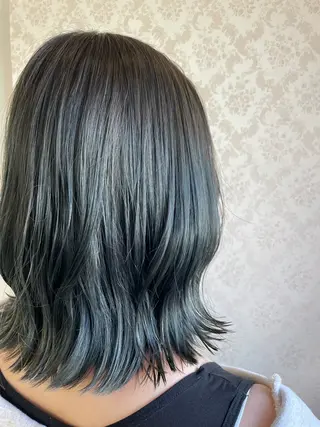 カラー ヒヨシ ルナのヘアスタイル