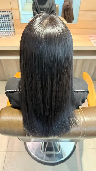 カラー keina / EARTH志木のヘアスタイル