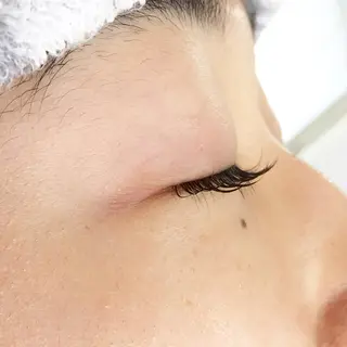 ネイル Petit Fleur所属・青柳 亜梨奈のマツエク・マツパデザイン