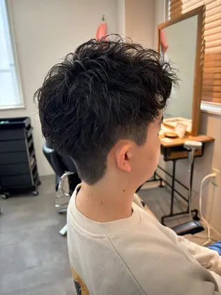 パーマ メンズ フェザーパーマ/韓国 /メンズカット/保立のヘアスタイル