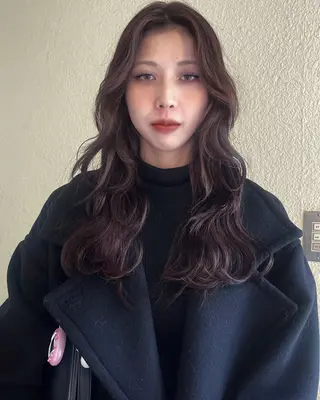 カラー SIKI所属・sliver ・siki /YUIのヘアスタイル