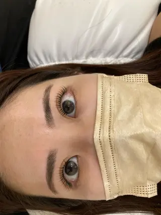 マツエク・マツパ ココラッシュ新宿西口所属・M. SHIORIのマツエク・マツパデザイン