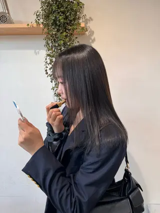 セミロング カラー 𝙎𝙚𝙞𝙧𝙖 ☆カット/パーマのヘアスタイル