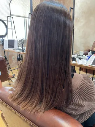 セミロング antica YOSHIのヘアスタイル