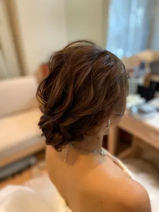 セミロング ヘアアレンジ ヘアアンドメイクムタ 新居のヘアスタイル