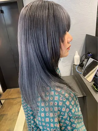 カラー GISEL TAKUYAのヘアスタイル