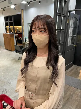 ロング 大内 志穂のヘアスタイル