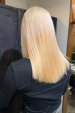 ミディアム ハイトーン/デザイン honokaのヘアスタイル