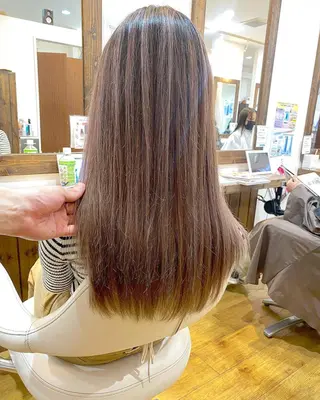 ロング カラー 横浜ブリーチムラ直し ハイトーン/ブリーチのヘアスタイル