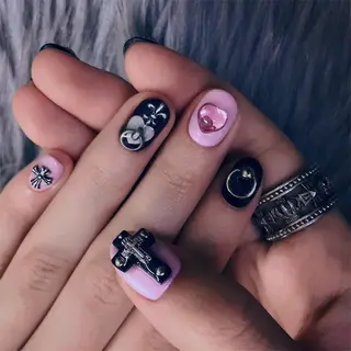 ネイル NOIROUGE所属・NOI ROUGEのネイルデザイン