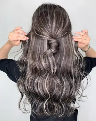 カラー LINOET NAGOYA所属・中川 来紀のヘアスタイル