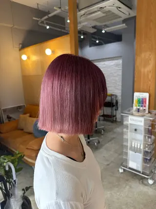 ミディアム miloc MOMOKAのヘアスタイル