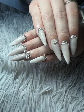 ネイル シェヌネイル JURAのネイルデザイン