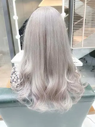 ロング ヘアアレンジ カラー 𝐑𝐈𝐍𝐊𝐀 🌷のヘアスタイル