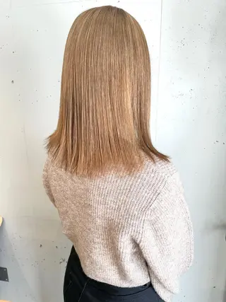 セミロング カラー ZOA classic hair所属・東 みのりのヘアスタイル