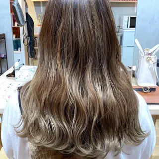 カラー Rosso東川口店所属・米田 瑠夏のヘアスタイル