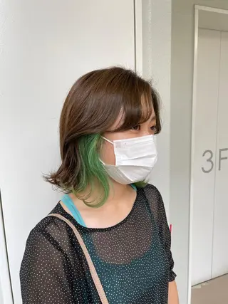 ミディアム カラー ヘアアレンジ 艶髪✨寒色カラー✨ 翁長孝輔のヘアスタイル