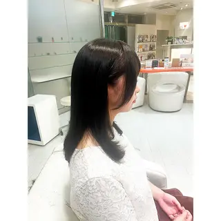 ミディアム 前さこ 結衣のヘアスタイル