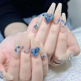 ネイル Queens テイのネイルデザイン