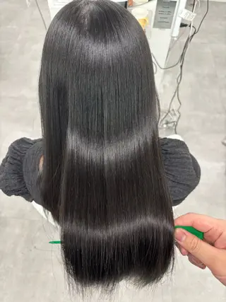 ロング door white hideのヘアスタイル