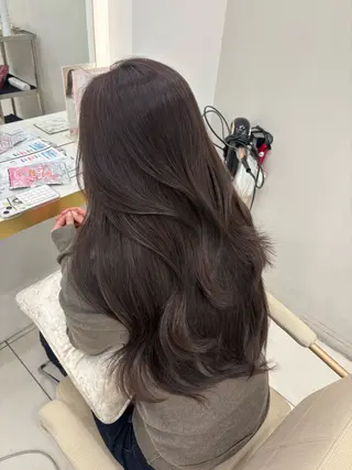 ロング 透明感カラー / 艶カラー/ あいりのヘアスタイル