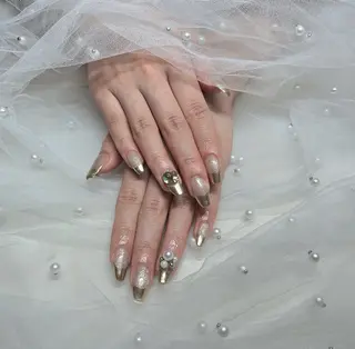 ネイル KARI ネイルサロンのネイルデザイン