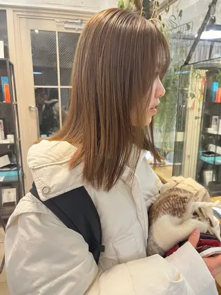 セミロング カラー ナチュラルなhair / ヨシダトモキのヘアスタイル