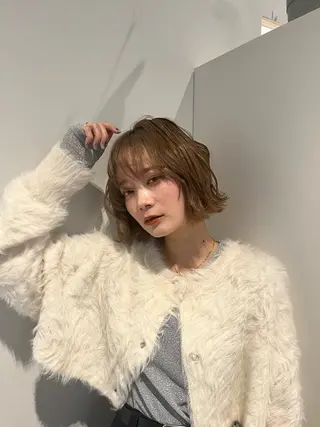 ミディアム カラー 艶髪ブリーチ/レイヤ ー/竹本幸希のヘアスタイル