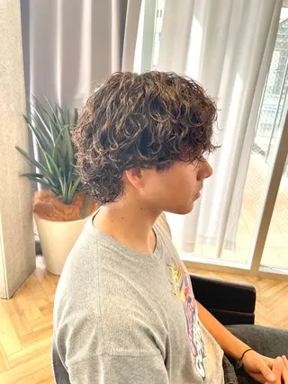 メンズ 🌈艶カラー× メンズパーマ永埜🌈のヘアスタイル