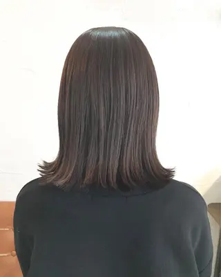 ミディアム 松田 由紀子のヘアスタイル