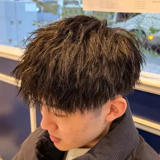 ショート パーマ メンズ 吉田 新平のヘアスタイル