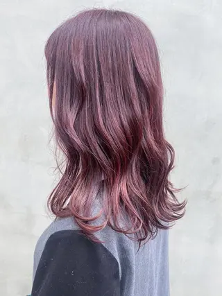 カラー セミロング ITby ALBUM 北千住店のヘアスタイル