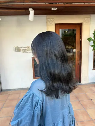 セミロング カラー putri 川邉 優花のヘアスタイル