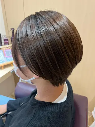ショート カラー 三上 由貴のヘアスタイル
