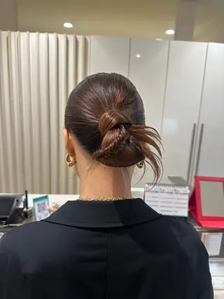 ロング カラー ヘアアレンジ タイトボブ個性派カラ ーAKANEのヘアスタイル