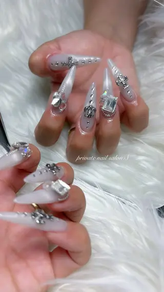 ネイル 関山 志乃のネイルデザイン