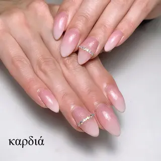 ネイル καρδιά -ｶﾙﾃﾞｨｱ-のネイルデザイン