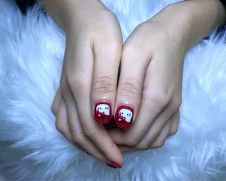 ネイル エリアネイルサロン所属・つ きのネイルデザイン