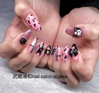 ネイル R inのネイルデザイン