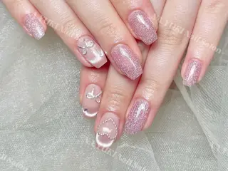 ネイル Queenie 🦋のネイルデザイン