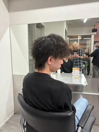 ミディアム カラー パーマ メンズ メンズパーマ特化 🔥韓国ヘア職人🔥のヘアスタイル