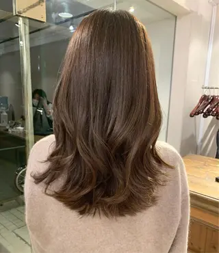 セミロング カラー 透明感/オリーブ/ グレージュ/YUKAのヘアスタイル