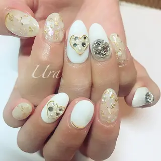 ネイル UrakoNail 《nail》のネイルデザイン